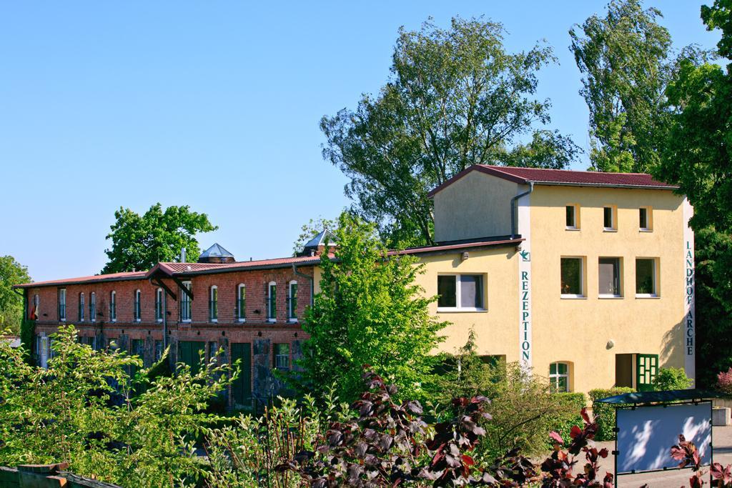 Landhof Arche - Das Tagungs- Und Familienhotel Gross Pinnow Exterior foto