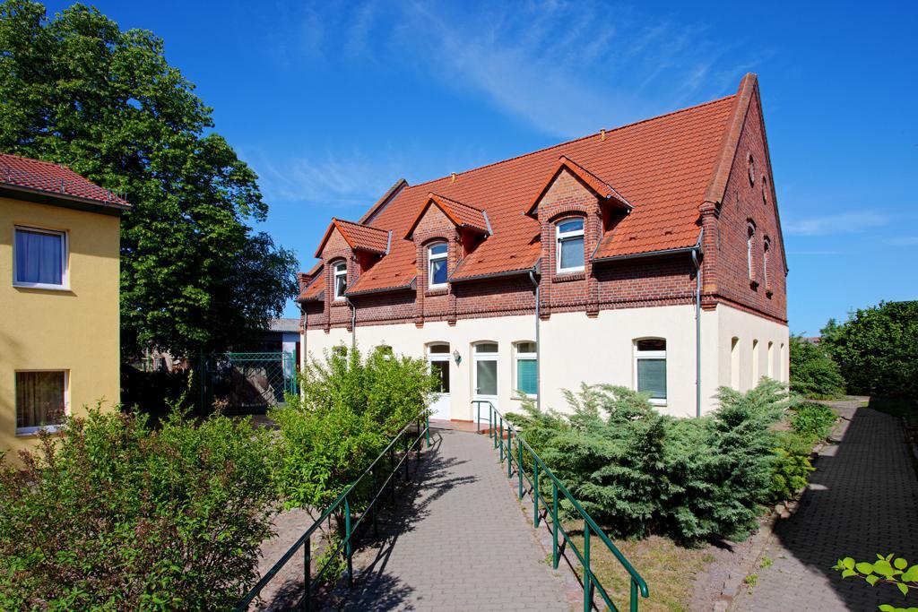 Landhof Arche - Das Tagungs- Und Familienhotel Gross Pinnow Exterior foto